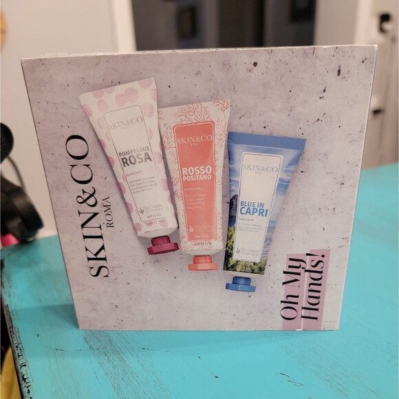 NEW Skin & Co Roma 3 Pc Hand Cream Set Travel Sizes 3 Scents Oh My Hands - Picture 2 of 11
